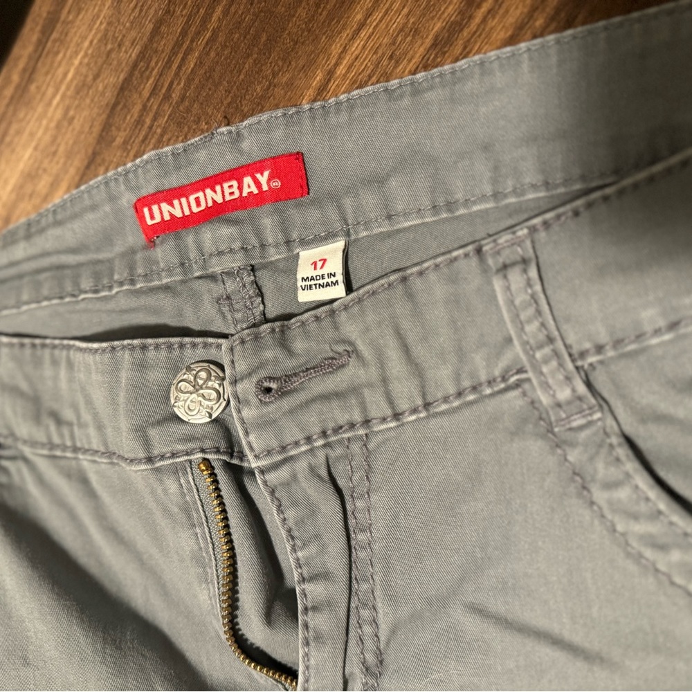 NWOT Unionbay juniors cropped pants
